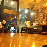 テーブル席 2席(6名と2名席)