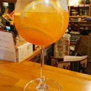 ※写真はアペロールスプリッツア