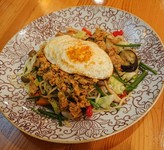 ・豚肉ブラックペッパーライス
・スープ
※+250円でドリンク付きに(ホット珈琲・アイス珈琲)