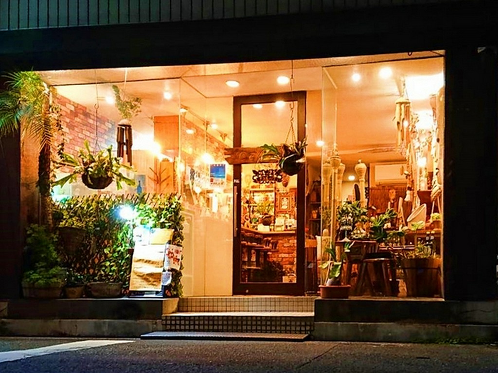 ※お電話にて事前に店舗までお問合せ(ご注文)の上、店舗受け取りにてお願い致します。