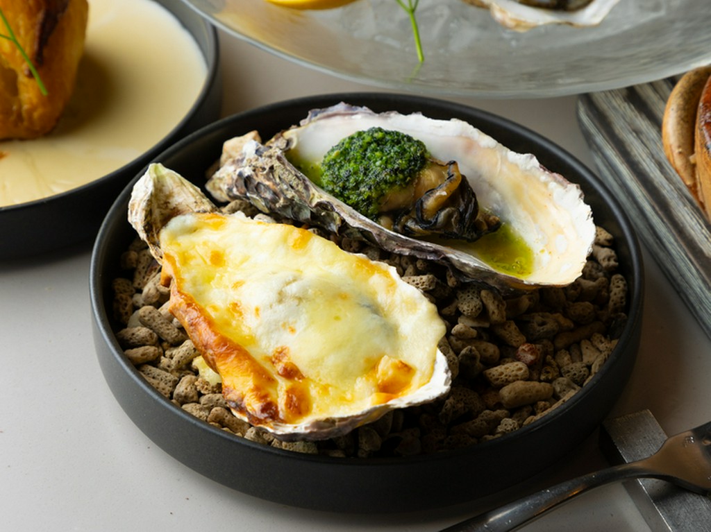 牡蠣のガーリックバター　オーブン焼き／牡蠣のグラタン　ロックフェラー