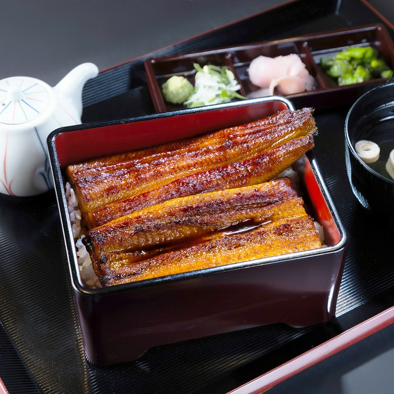 うな重　松（うなぎまるごと一尾を使ったうな重です）