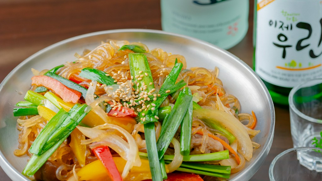 ほど良く絡む調味料が、料理全体に一体感を生み出す『チャプチェ』