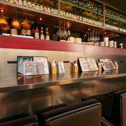 薬丸氏が大切にしているのは、訪れる人がリラックスし、心から楽しい時間を過ごせる細やかな気配りです。「肩の力を抜いて、気軽に立ち寄れるような店でありたい」と、話します。