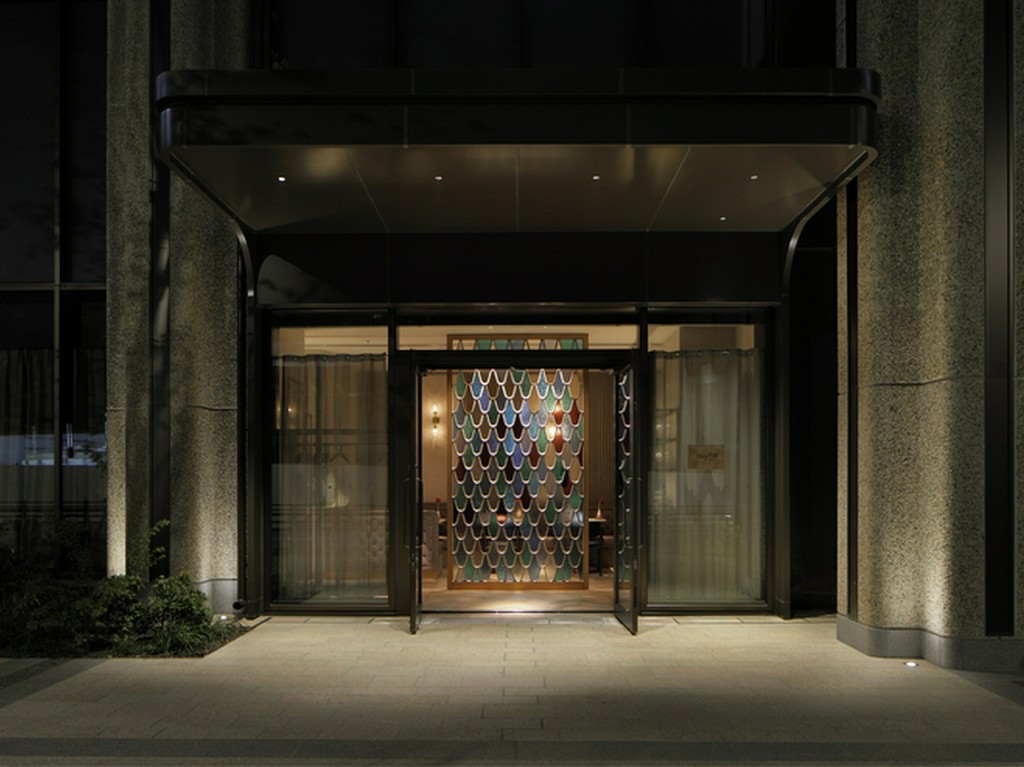 話題の商業施設内にありながら、静かな一角に佇む特別感