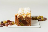 『甘納豆とチョコレート』和と洋の素材が調和し、優しい甘味が広がる1年中楽しめるガトーショコラです。