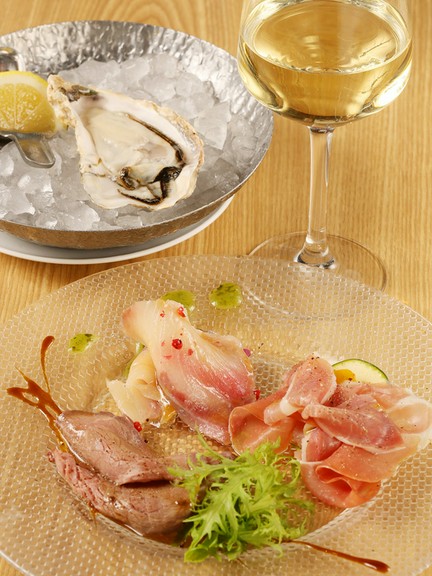 ランチタイム限定！牡蠣づくしの『オイスターペアセット』