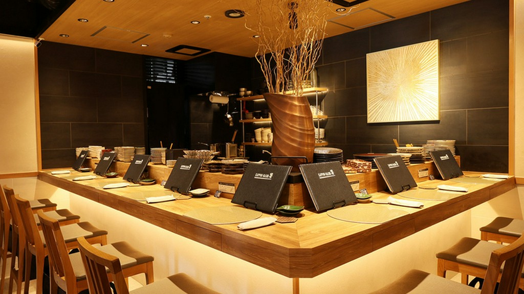 全国から選りすぐった銘酒を、上質な空間で