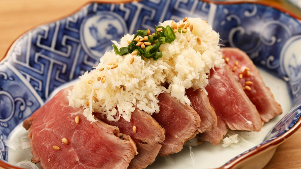 新鮮なラム肉を、山わさびの風味でさっぱりと仕上げた、シンプルで贅沢『ラムのたたき　山わさび』