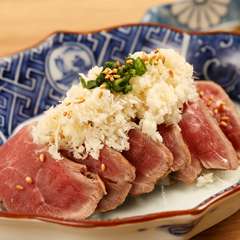 新鮮なラム肉を、山わさびの風味でさっぱりと仕上げた、シンプルで贅沢『ラムのたたき　山わさび』