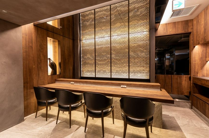 上質な雰囲気の中で、気品と高級感を兼ね備えたデートを