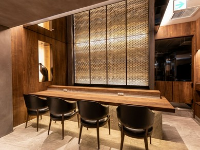 上質な雰囲気の中で、気品と高級感を兼ね備えたデートを