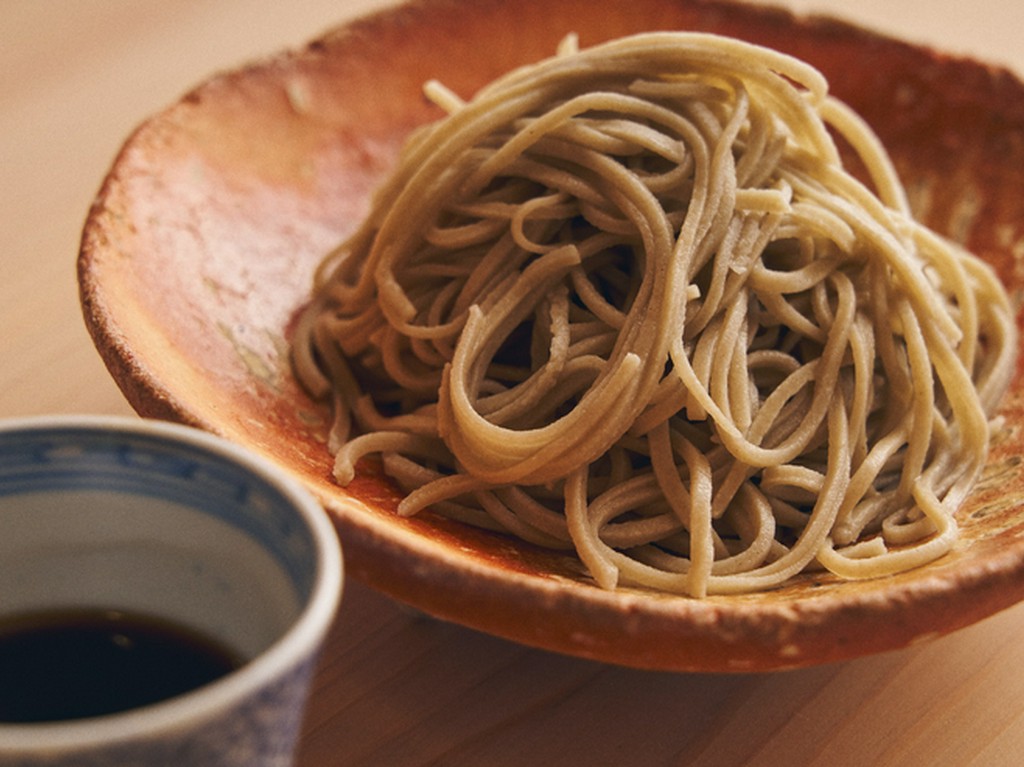 コース最後のお楽しみは角の立った十割の手打ち蕎麦『もり蕎麦』