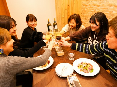 おしゃれな店内で贅沢なひと時をお過ごしください！