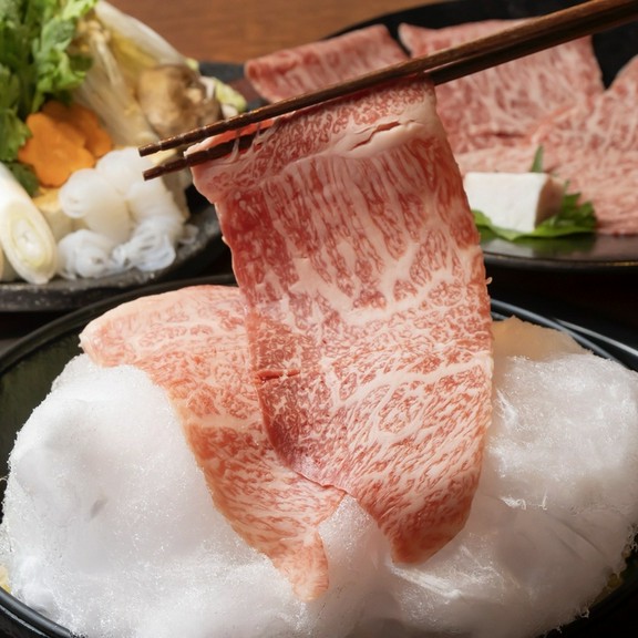 店独自の割り下でつくる【一芯】のすき焼き。特選神戸牛の香り・甘み・柔らかさ『特選神戸牛すき焼き』