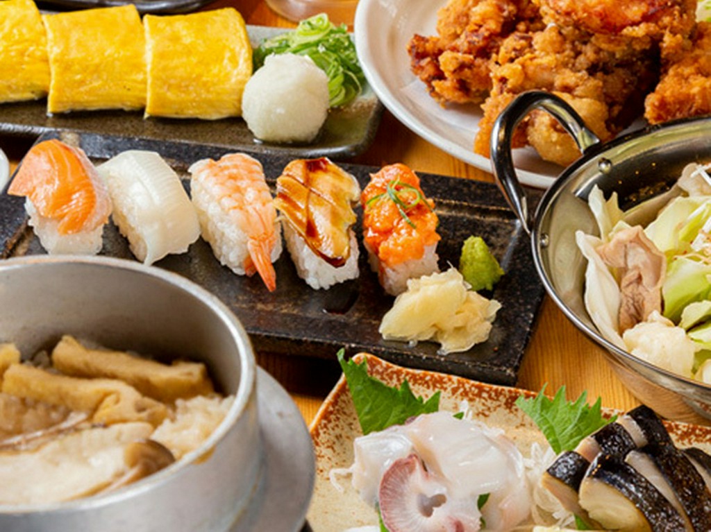 約100種類の食べ放題メニュー