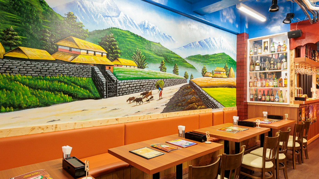 楽しい食事の時間を演出する、明るく開放的な空間