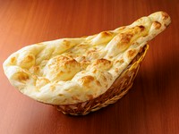 当店自慢の焼きたてインドパン