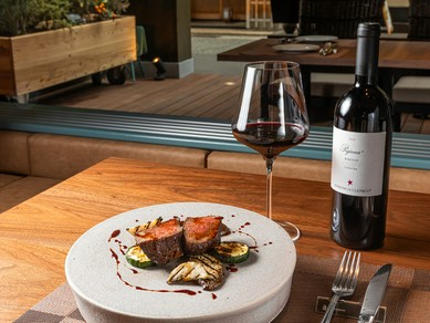 料理との見事なマリアージュ！プロが厳選したワインに酔いしれる