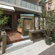 シェフが本場イタリアで得てきた経験と、培ってきた知識を活かした料理の数々は、一口食べるごとに笑顔がこぼれるほどのおいしさです。こだわりの料理で、イタリアの風を感じてみてはいかが。