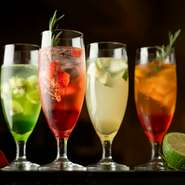酸味とほのかな甘み、そして炭酸を加えた爽やかな味わいは、どんな食事にも合わせやすいカクテルです。全種類ノンアルコールもご用意しています。

