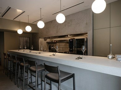 オシャレな雰囲気の中にも安心感が欲しい、カジュアルなデートに