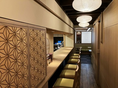 銀座しら鳥店内カウンター席