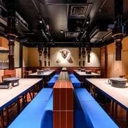 友人や家族と訪れやすい焼肉店です。肩ひじ張ることのない空間ですが、食材は常に厳選されているものばかり。居心地の良さと共に、素材の質の高さにもこだわりを感じられます。