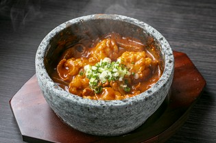熱気からも辛さが感じられ、食欲を刺激する『地獄鍋』