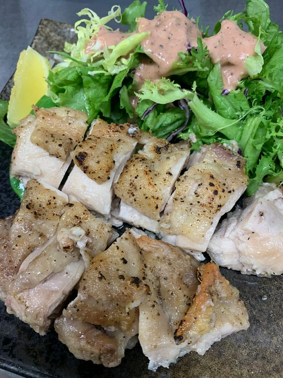 大勢で楽しめる、宴会にぴったりの魚＆肉料理を用意