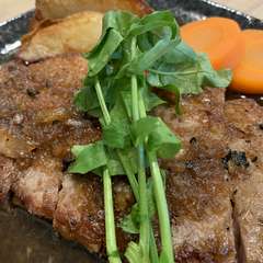 魚だけではありません！肉料理も充実！『300gサーロインステーキ』