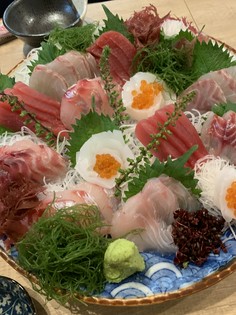 魚の鮮度を優先し、新鮮な魚介類の使用にこだわる