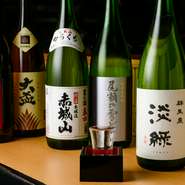 食材だけでなく酒も、群馬県ならではのラインナップを用意。地元を代表する5つの銘柄より、その時期ごとの飲み頃をピックアップ。さまざまな銘柄から自分好みの一本を見つけてみませんか。