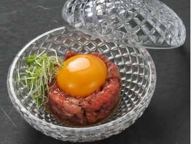 和牛炙りユッケ