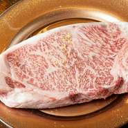 山形牛ワンポンドサーロインステーキ(3～5人前)が通常11,000円のところ、【ある裏ワザを使うと】半額の5,500円でお楽しみいただけます！
詳しくはスタッフにお尋ねください☆