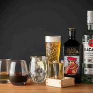 【CAFE LOUNGE mosuKe】にはパーティー用コースが充実しています。各種宴会や女子会、記念日のお祝いなど、モスケでパーティーはいかが？ビール・サワー・カクテル・ワイン・ソフトドリンクなど豊富な内容です。