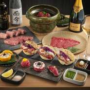 焼肉古今では昔ながらな焼肉と現代の焼肉をお楽しみいただけるコースをご用意しております。
おまかせコース22000円
焼肉コース15000円
ご予約、ご来店お待ちしております。