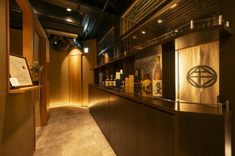 上質なおいしさと、じっくり向き合えるシックな完全個室