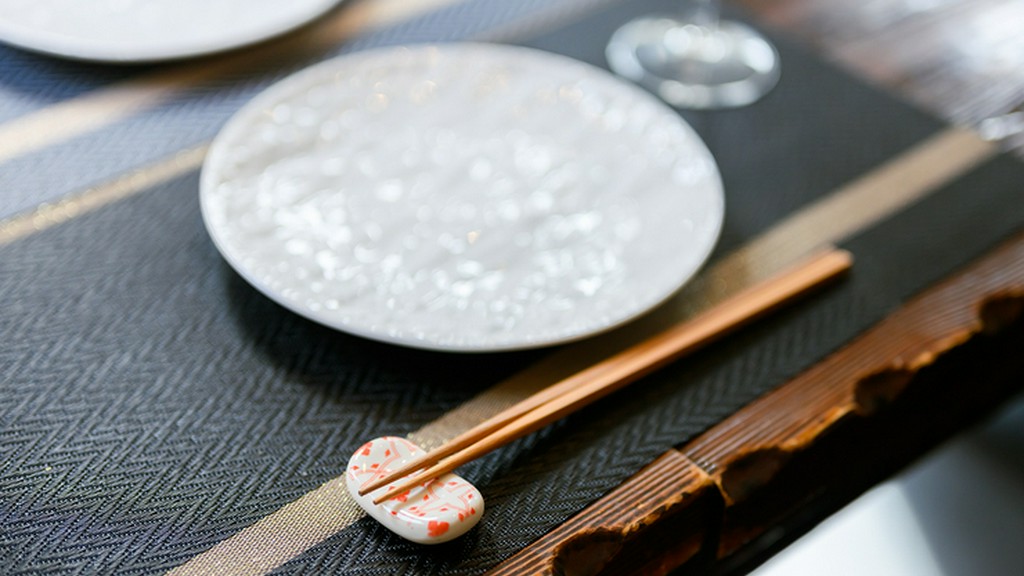 全10席。幅広いシチュエーションで足を運べる一軒