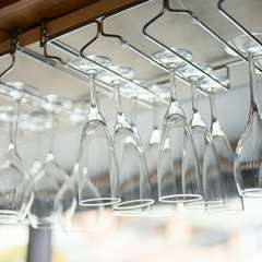 和と洋を織り交ぜた料理に寄り添う、シェフ厳選ワインが豊富