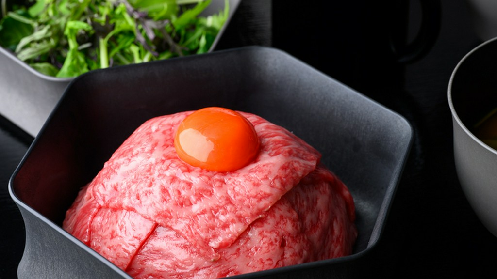 オーナーが1年という時間をかけ、試行錯誤の上に完成した究極の一品『能登牛プレミアム ひつまぶし』