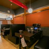 小学生以下の子どもには『お子様しゃぶしゃぶ』を用意しているため、家族揃って満足できる食事が可能。新鮮な野菜や上質な肉を、自分のペースでしゃぶしゃぶしながら楽しく鍋をいただきます。