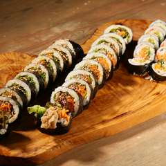 彩りも楽しいお食事『キンパ』