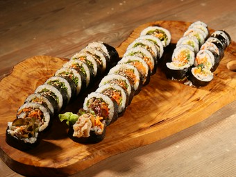 彩りも楽しいお食事『キンパ』