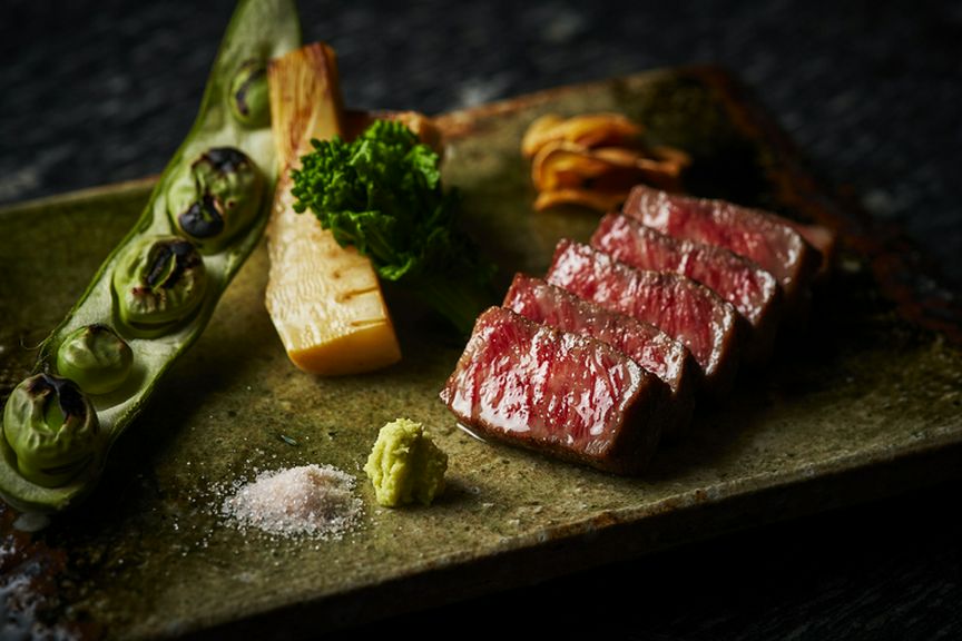 二十四節気をテーマに食材を吟味し、季節感あふれる料理を披露