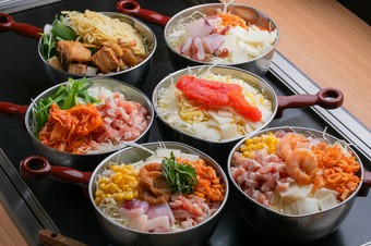 大阪風のだしの効いた風味が特徴的な『もんじゃ焼き』