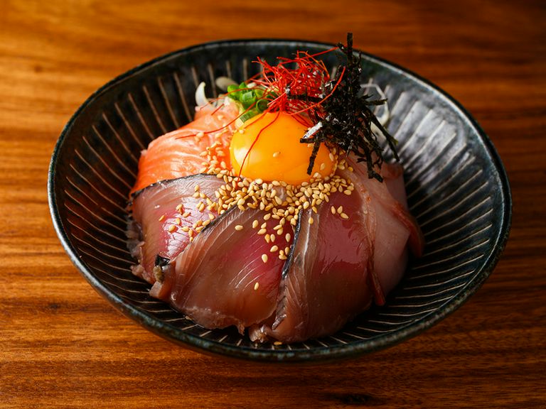 海鮮旨塩ユッケ丼