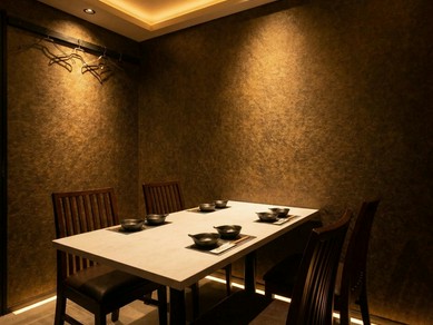 静かに過ごしたい夜に選びたい、大人のための個室空間