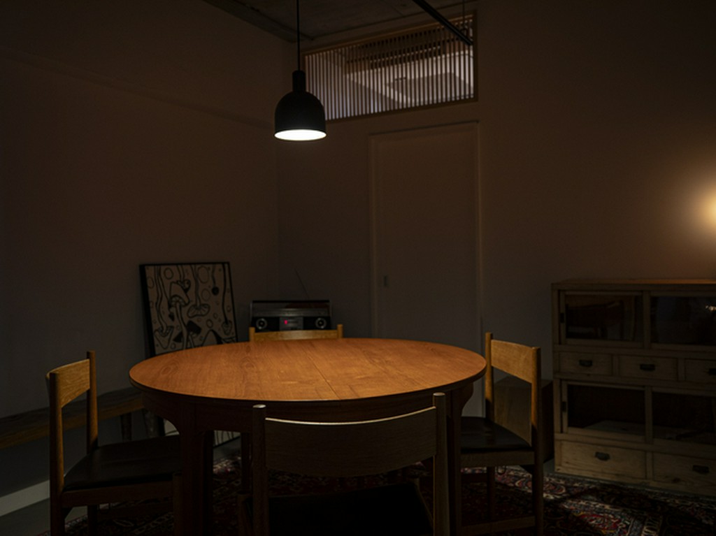 自宅に招かれたようなプライベート感のある個室