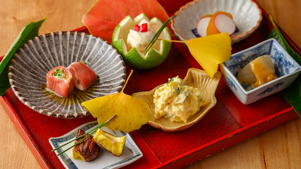 全国のおいしい旬食材を揃え、伝統＆新趣向の本格和食を披露